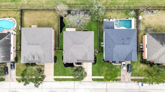 3612 W Pine Orchard Drive, Pearland, TX 77581
