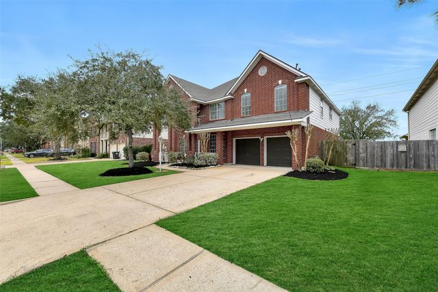 3612 W Pine Orchard Drive, Pearland, TX 77581