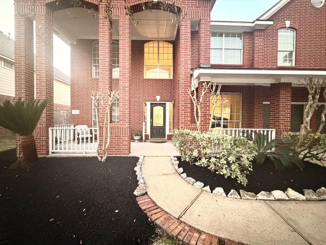 3612 W Pine Orchard Drive, Pearland, TX 77581