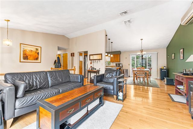 84 Lynde Street, Providence, RI 02908