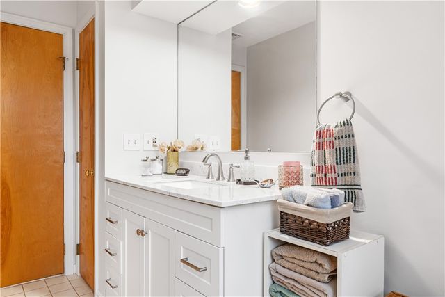 84 Lynde Street, Providence, RI 02908