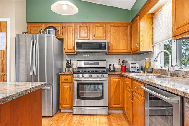 84 Lynde Street, Providence, RI 02908