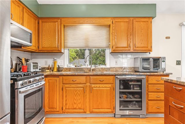 84 Lynde Street, Providence, RI 02908