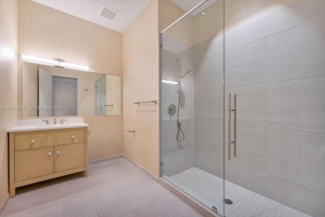 2675 S Bayshore Dr 602S, Miami, FL 33133