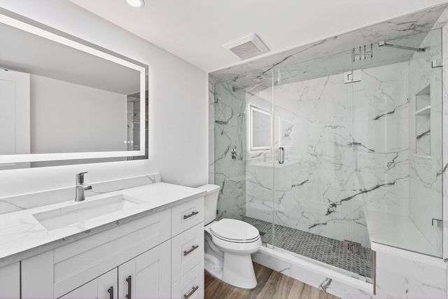 1206 S Lake Drive 203, Lantana, FL 33462