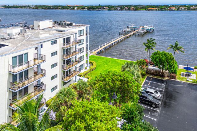 1206 S Lake Drive 203, Lantana, FL 33462