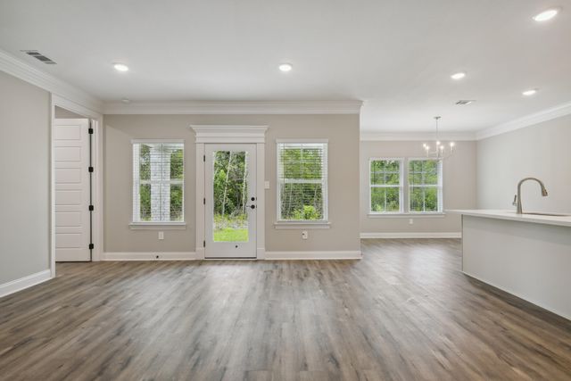 19 S Founders Way, Hattiesburg, MS 39401