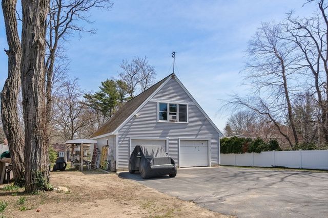 468 Mill St, Marion, MA 02738