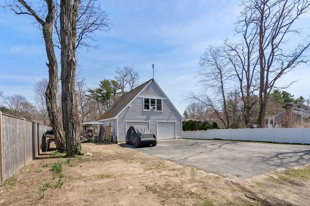 468 Mill St, Marion, MA 02738