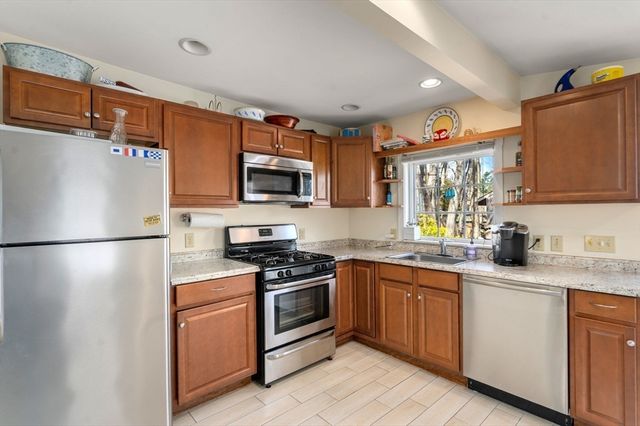 468 Mill St, Marion, MA 02738