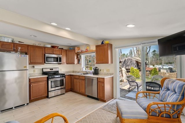 468 Mill St, Marion, MA 02738