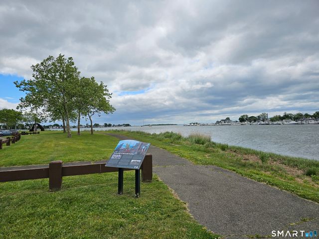 4 Van Zant Street B12, Norwalk, CT 06855