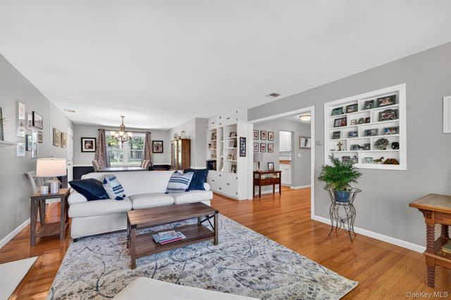 42 Parkway, Goshen, NY 10924