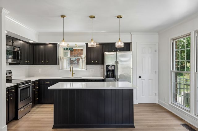 1533 Mooreland Blvd, Brentwood, TN 37027