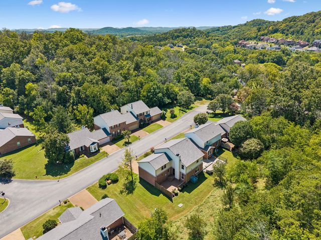1533 Mooreland Blvd, Brentwood, TN 37027