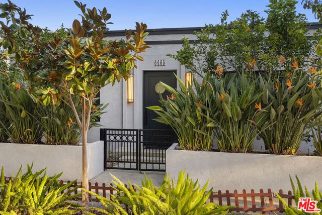 8980 Lloyd Place, West Hollywood, CA 90069