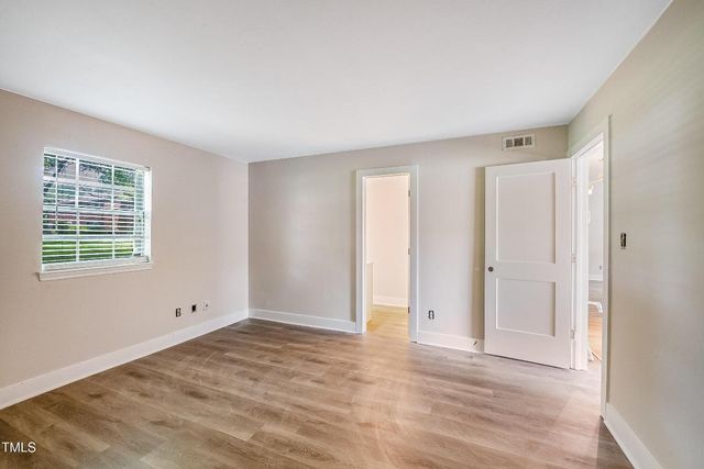 5804 Falls Of Neuse Road E, Raleigh, NC 27609