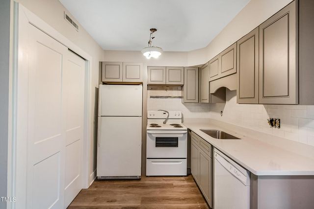 5804 Falls Of Neuse Road E, Raleigh, NC 27609