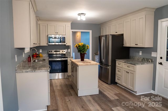 44585 Baldwin Road, New London, NC 28127