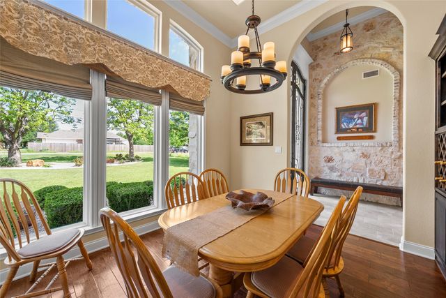 241 W Chapman Road, Hewitt, TX 76643