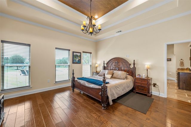 241 W Chapman Road, Hewitt, TX 76643