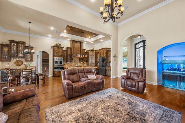 241 W Chapman Road, Hewitt, TX 76643