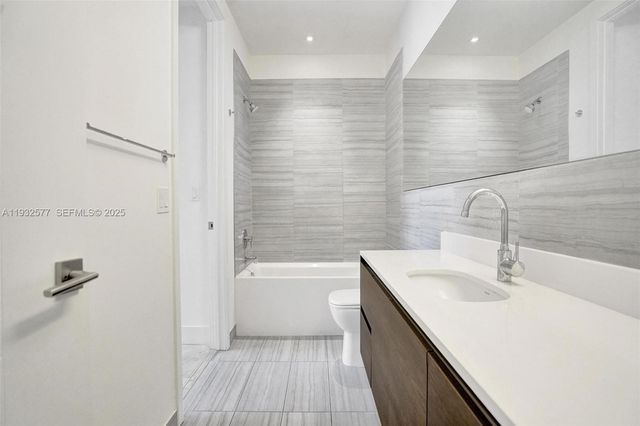 301 Altara Ave LPH903, Coral Gables, FL 33146