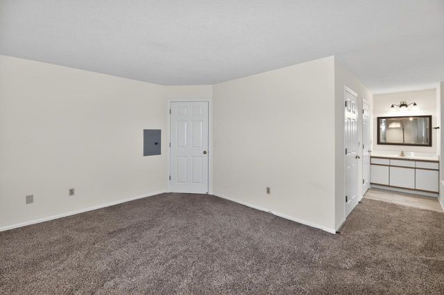 6996 Rolling Meadows COURT, Oak Creek, WI 53154