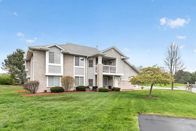 6996 Rolling Meadows COURT, Oak Creek, WI 53154