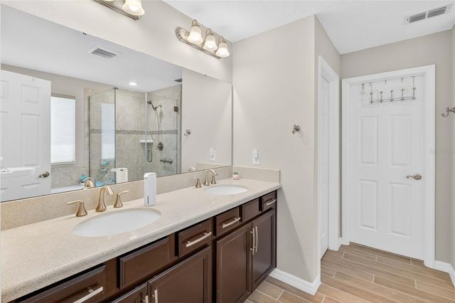 4869 ECHO COURT, Oviedo, FL 32765