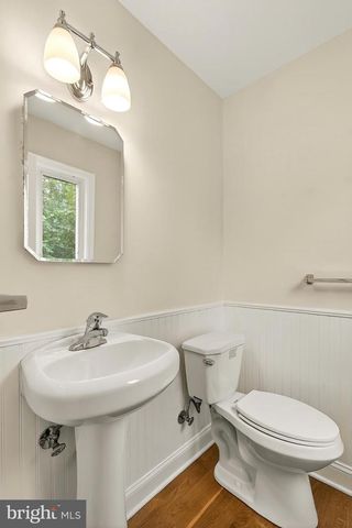 1812 OLNEY RD, Falls Church, VA 22043