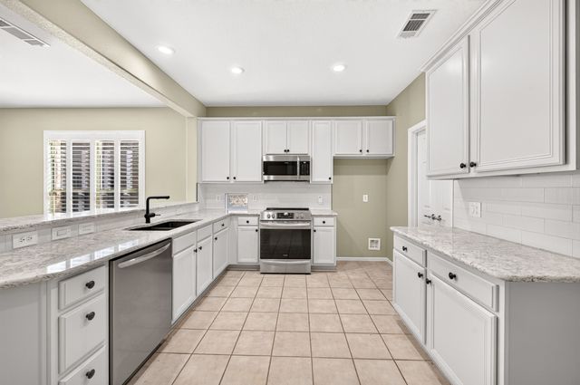 3805 Pineoak Lane, Denton, TX 76210