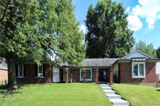 6660 Lakeside Hills Drive, Florissant, MO 63033