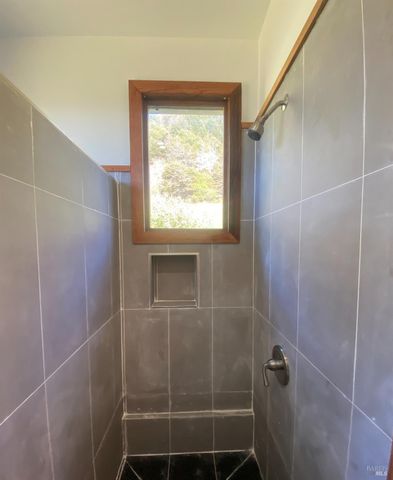 41301 Seascape Dr, Westport, CA 95488