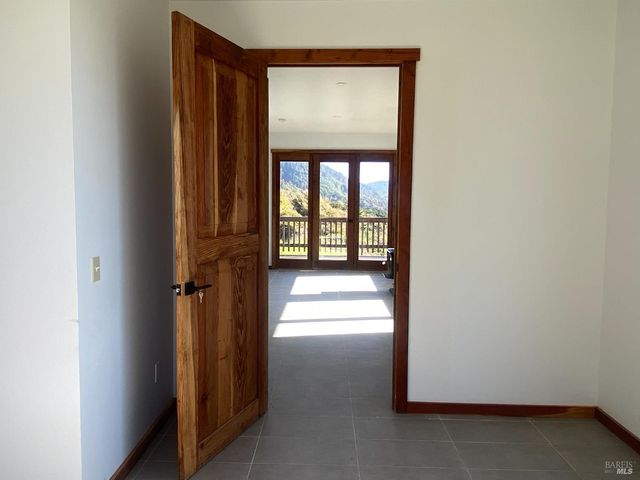 41301 Seascape Dr, Westport, CA 95488