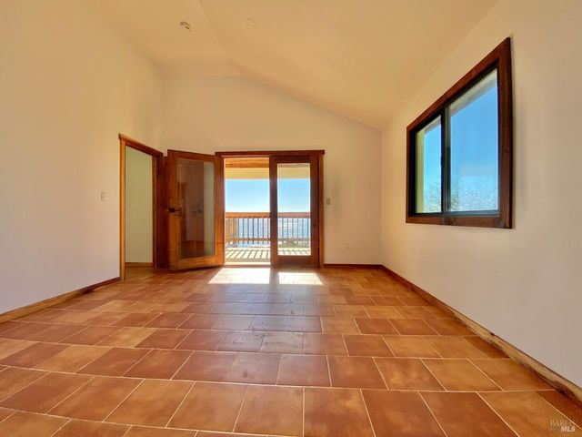 41301 Seascape Dr, Westport, CA 95488