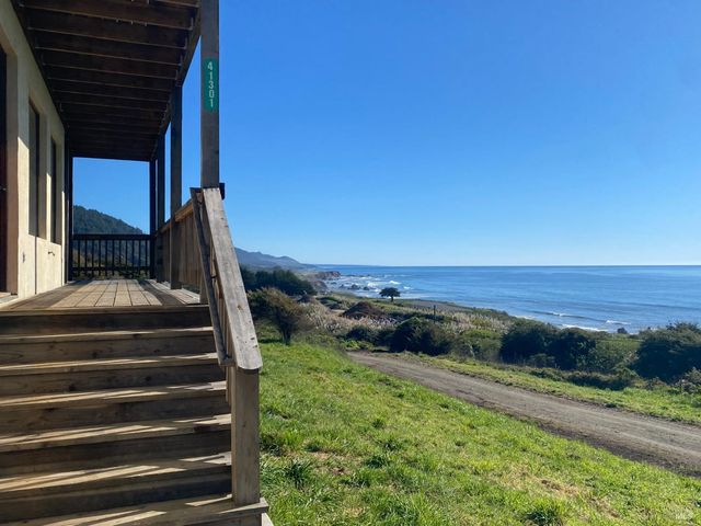 41301 Seascape Dr, Westport, CA 95488