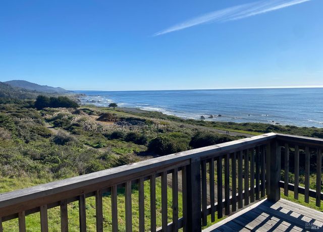 41301 Seascape Dr, Westport, CA 95488