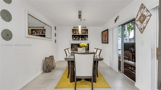 9831 NW 2nd St, Plantation, FL 33324