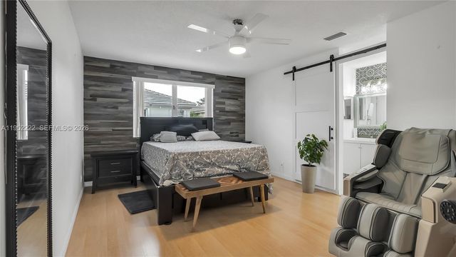 9831 NW 2nd St, Plantation, FL 33324