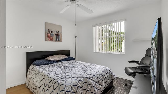 9831 NW 2nd St, Plantation, FL 33324