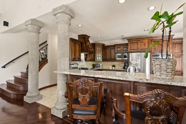 5320 OLD ADOBE Trail NW, Albuquerque, NM 87120