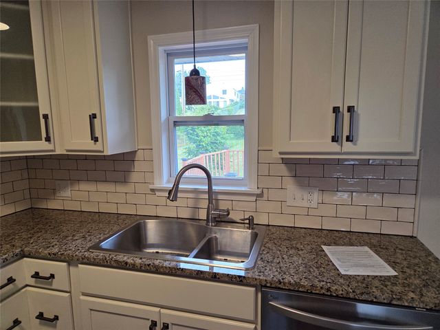 2553 E 44 Street, Erie, PA 16510