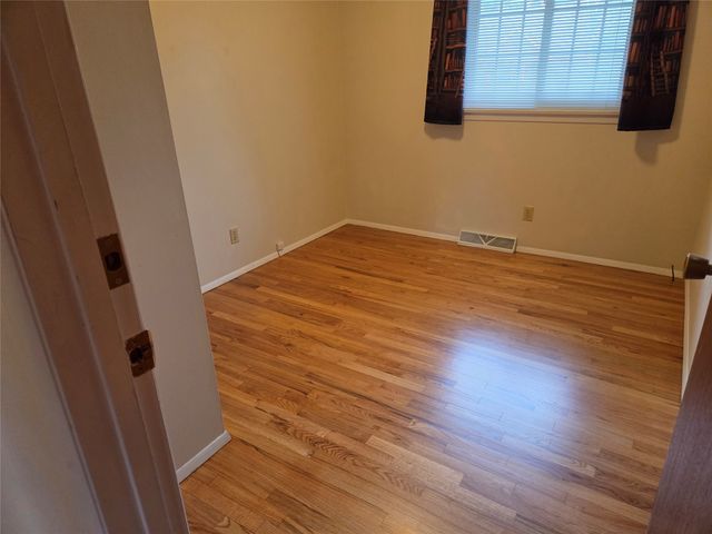 2553 E 44 Street, Erie, PA 16510