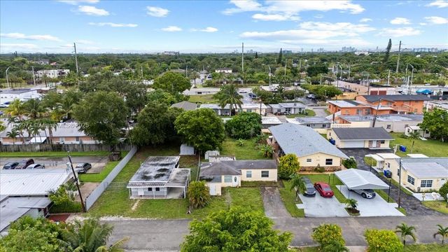 519 N 60th Way, Hollywood, FL 33024
