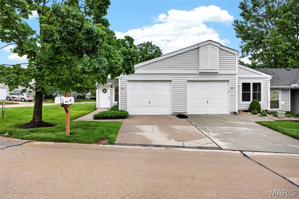 1611 Claydell Drive 18, St Peters, MO 63376