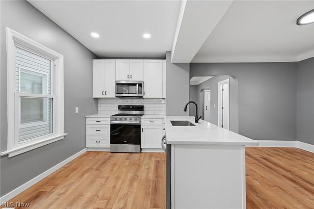 6003 Ellen Avenue, Cleveland, OH 44102