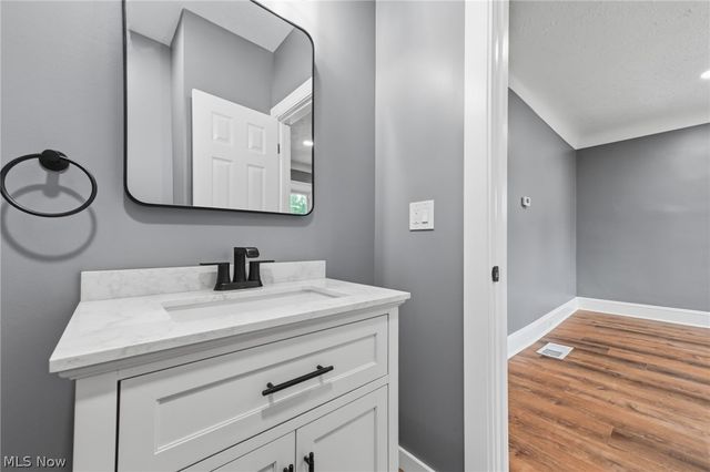 6003 Ellen Avenue, Cleveland, OH 44102