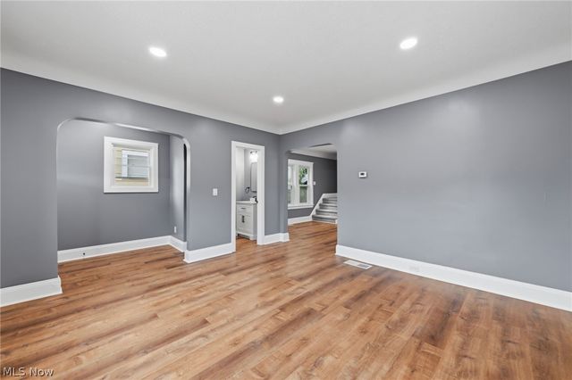 6003 Ellen Avenue, Cleveland, OH 44102