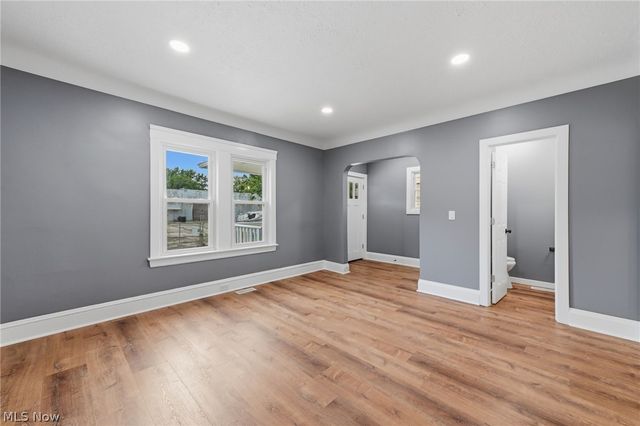 6003 Ellen Avenue, Cleveland, OH 44102